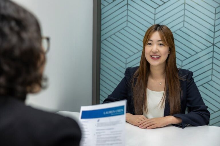 Empregos que Não Exigem Experiência: Oportunidades para Iniciantes